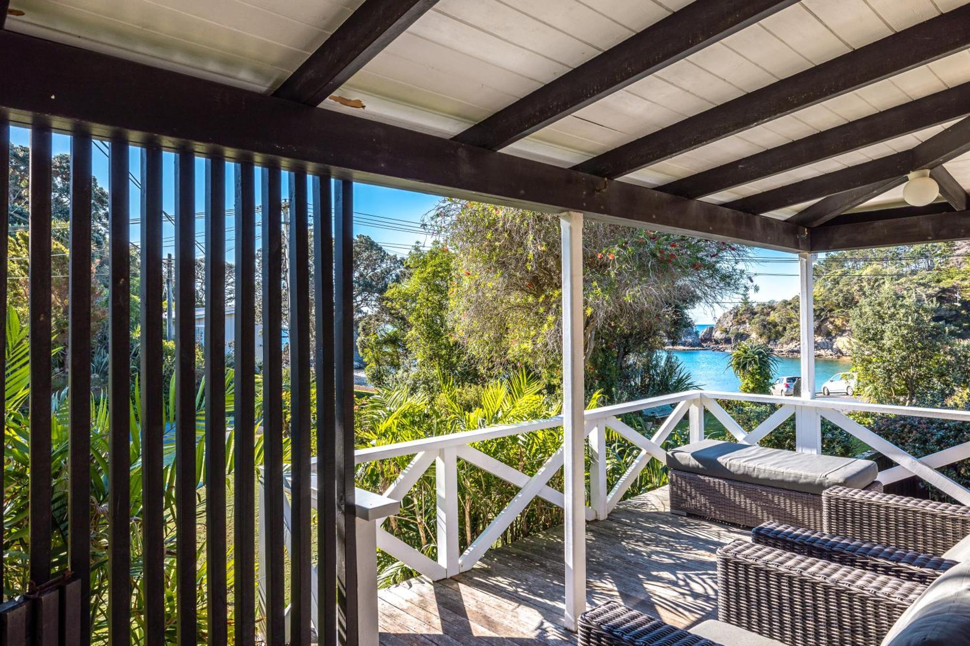 Drop Anchor At Enclosure Bay Beach By Waiheke Unlimited Villa Oneroa Exterior photo