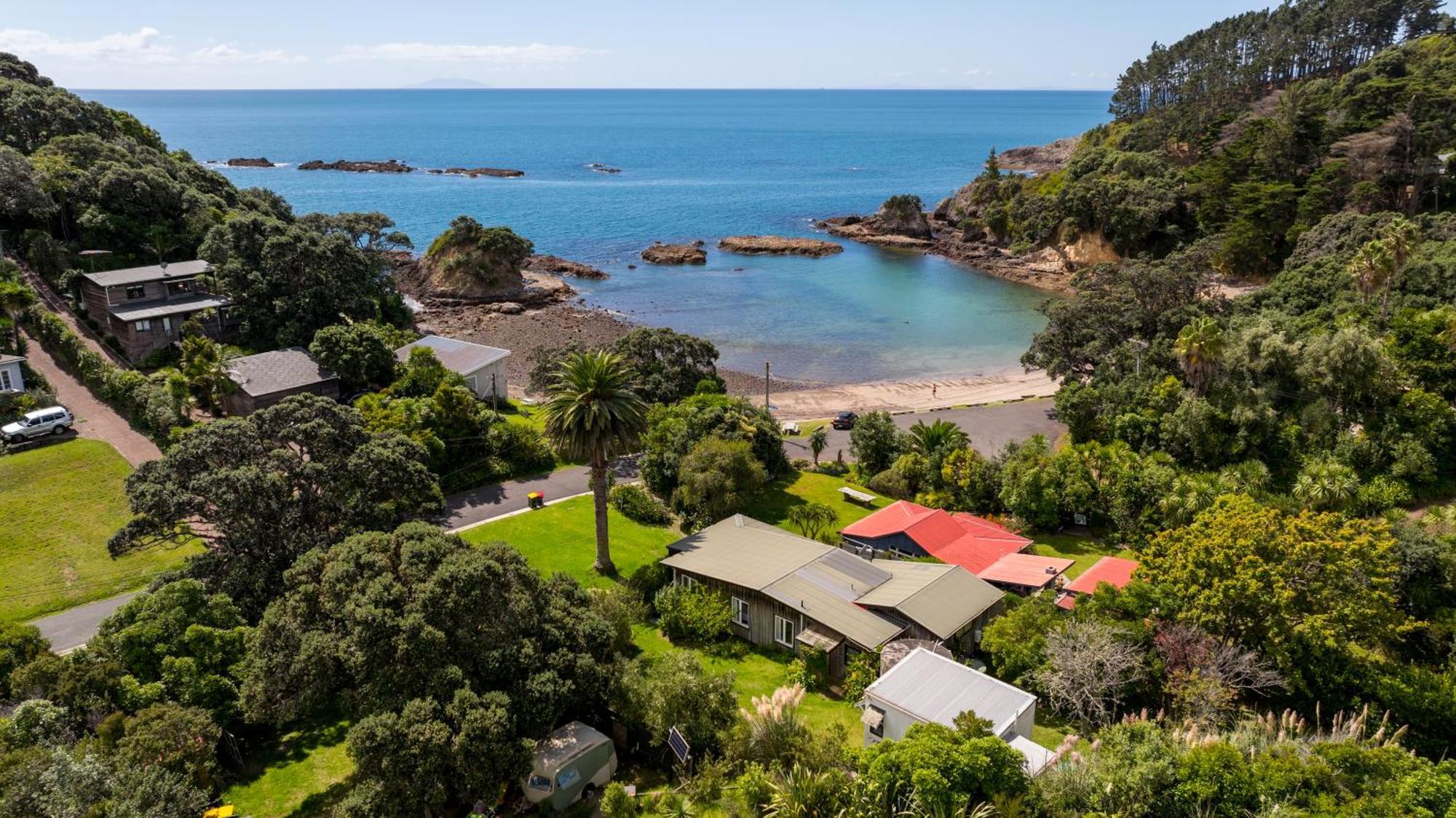 Drop Anchor At Enclosure Bay Beach By Waiheke Unlimited Villa Oneroa Exterior photo